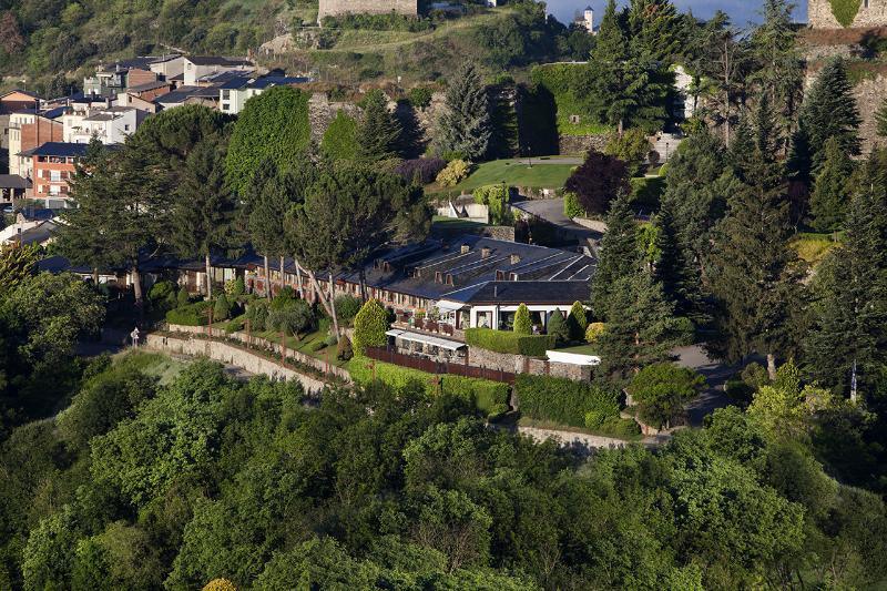 El Castell De Ciutat - Relais & Chateaux Ла-Сеу-д'Уржель Екстер'єр фото